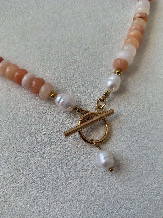 Natural Stone Pink Aventurine and Freshwater Pearl Necklace.