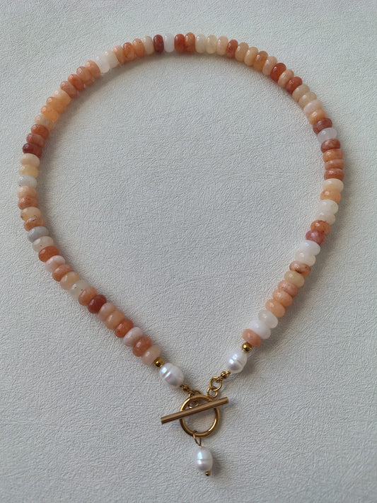 Natural Stone Pink Aventurine and Freshwater Pearl Necklace.