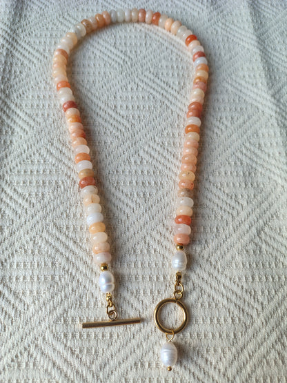 Natural Stone Pink Aventurine and Freshwater Pearl Necklace.