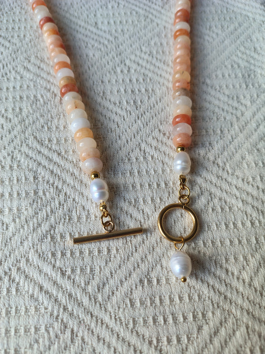 Natural Stone Pink Aventurine and Freshwater Pearl Necklace.