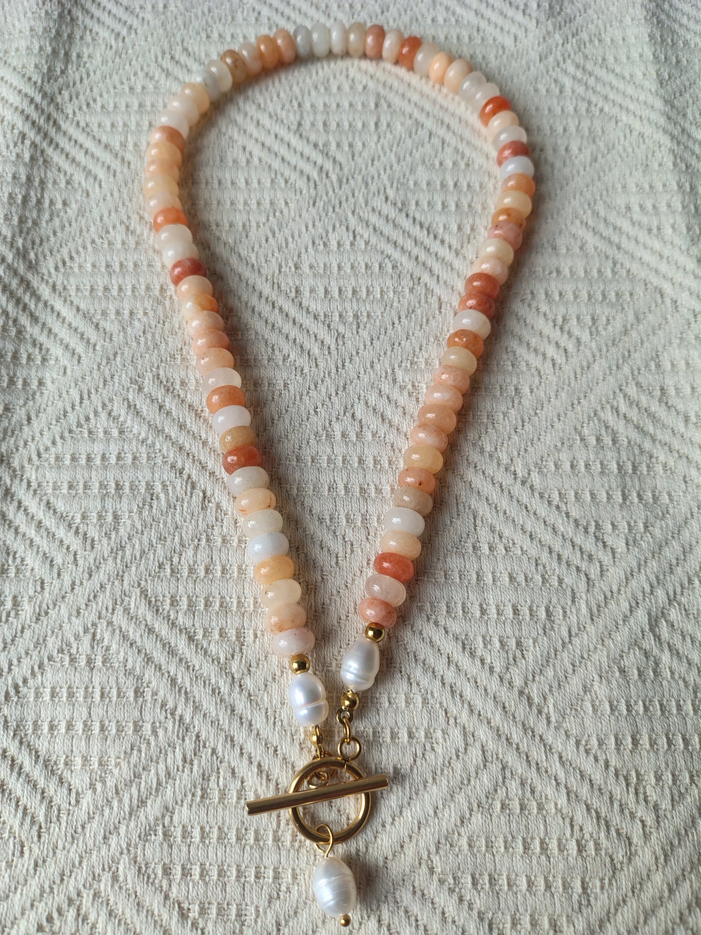 Natural Stone Pink Aventurine and Freshwater Pearl Necklace.